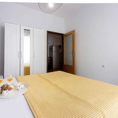 Two-bedroom 1 Apartman
