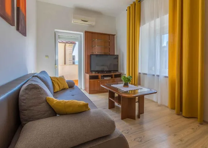 Two-bedroom 1 Appartamento Crikvenica