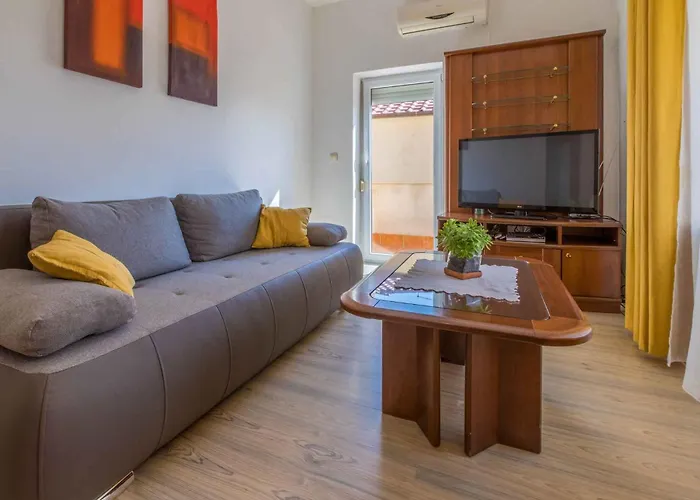 Two-bedroom 1 * Crikvenica