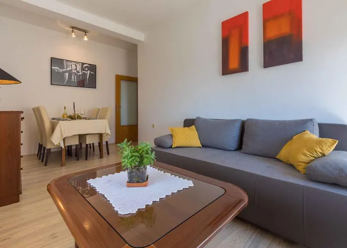 Two-bedroom 1 * Crikvenica